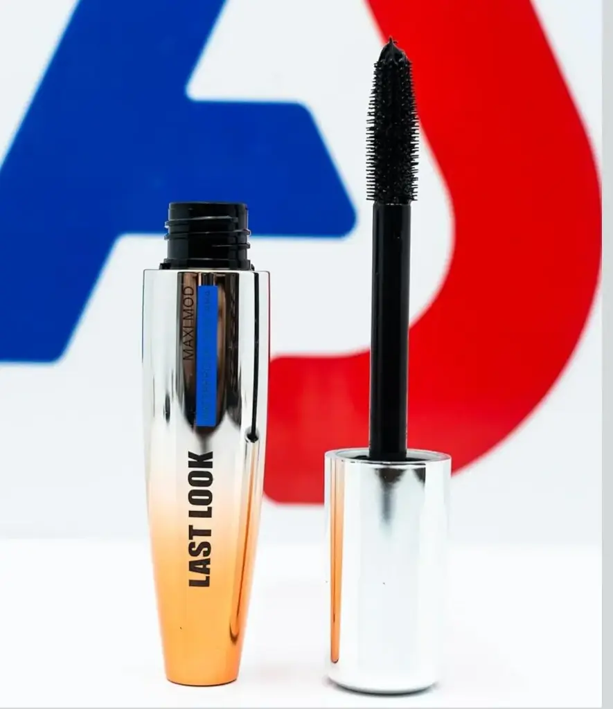 Mascara 9002 last look